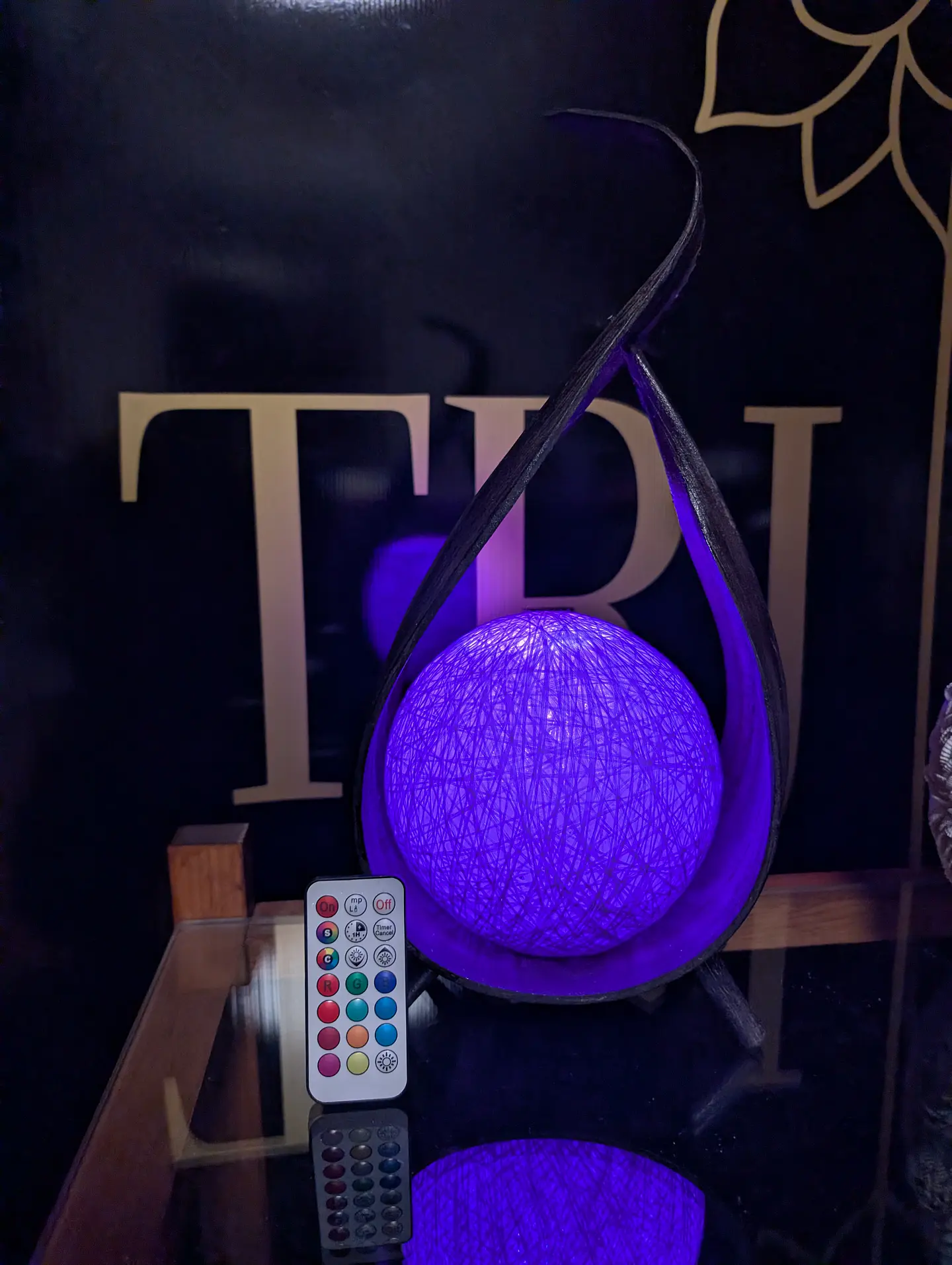 Candeeiro Folha de Coco Natural e Madeira Albasia - Black (Lâmpada LED RGB com Comando) 8