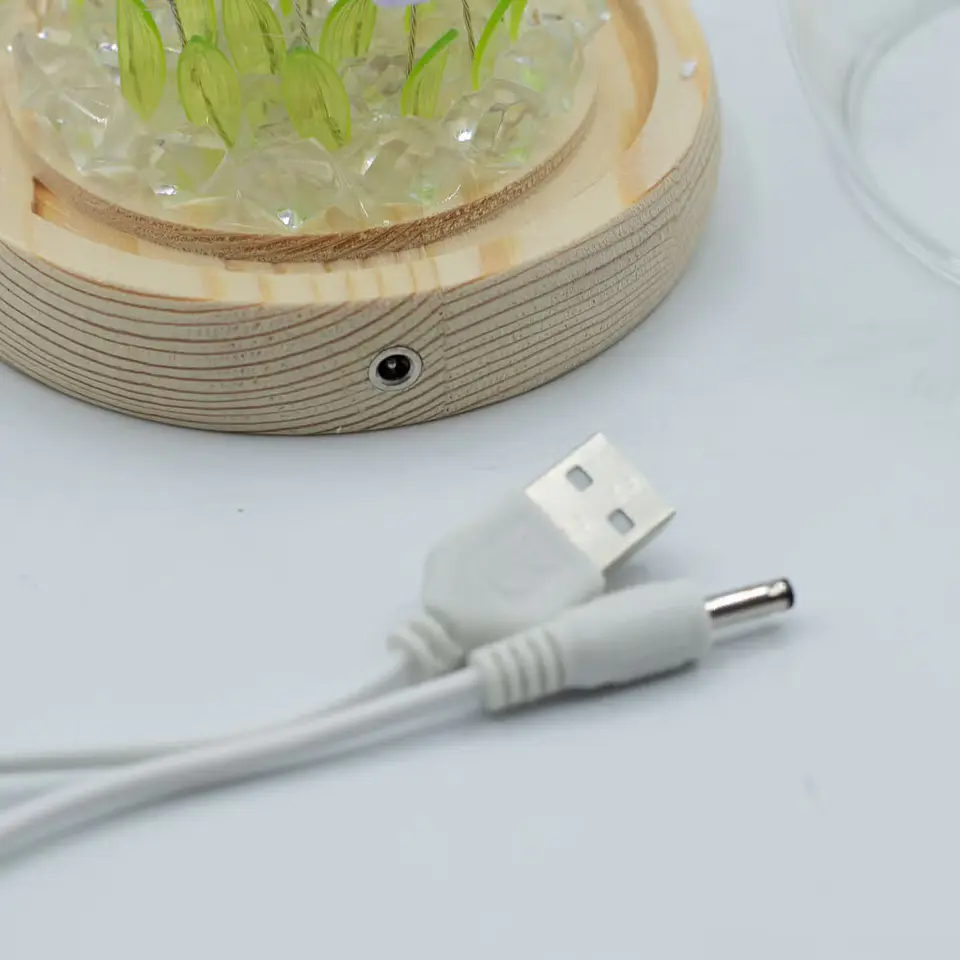 Candeeiro Floral com Glitter em Cúpula de Vidro – 20 Tulipas LED USB 3