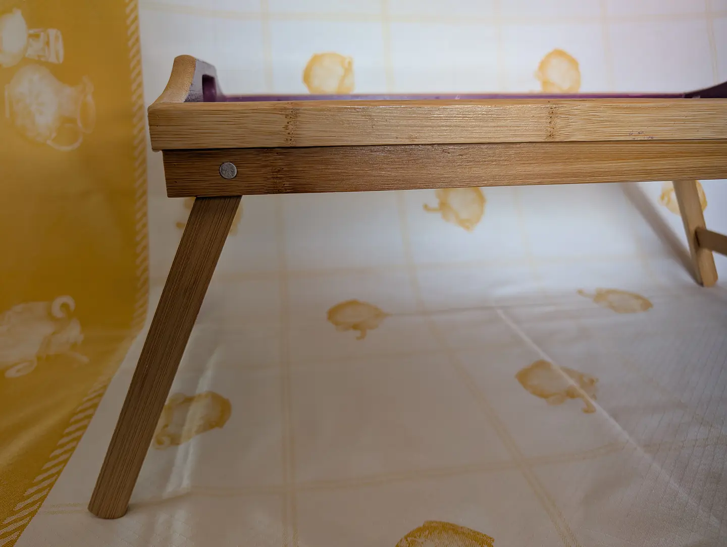 Tabuleiro Artesanal em Bambu com Resina Epóxi Roxa e Ametista Natural 4