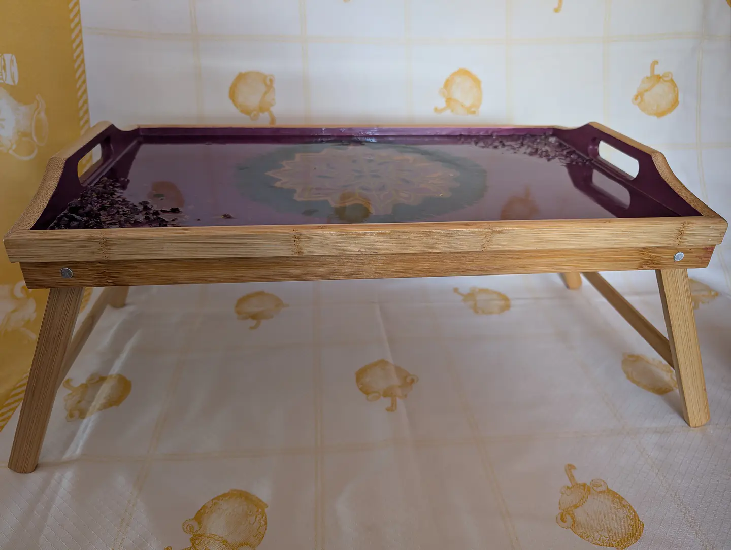 Tabuleiro Artesanal em Bambu com Resina Epóxi Roxa e Ametista Natural 5