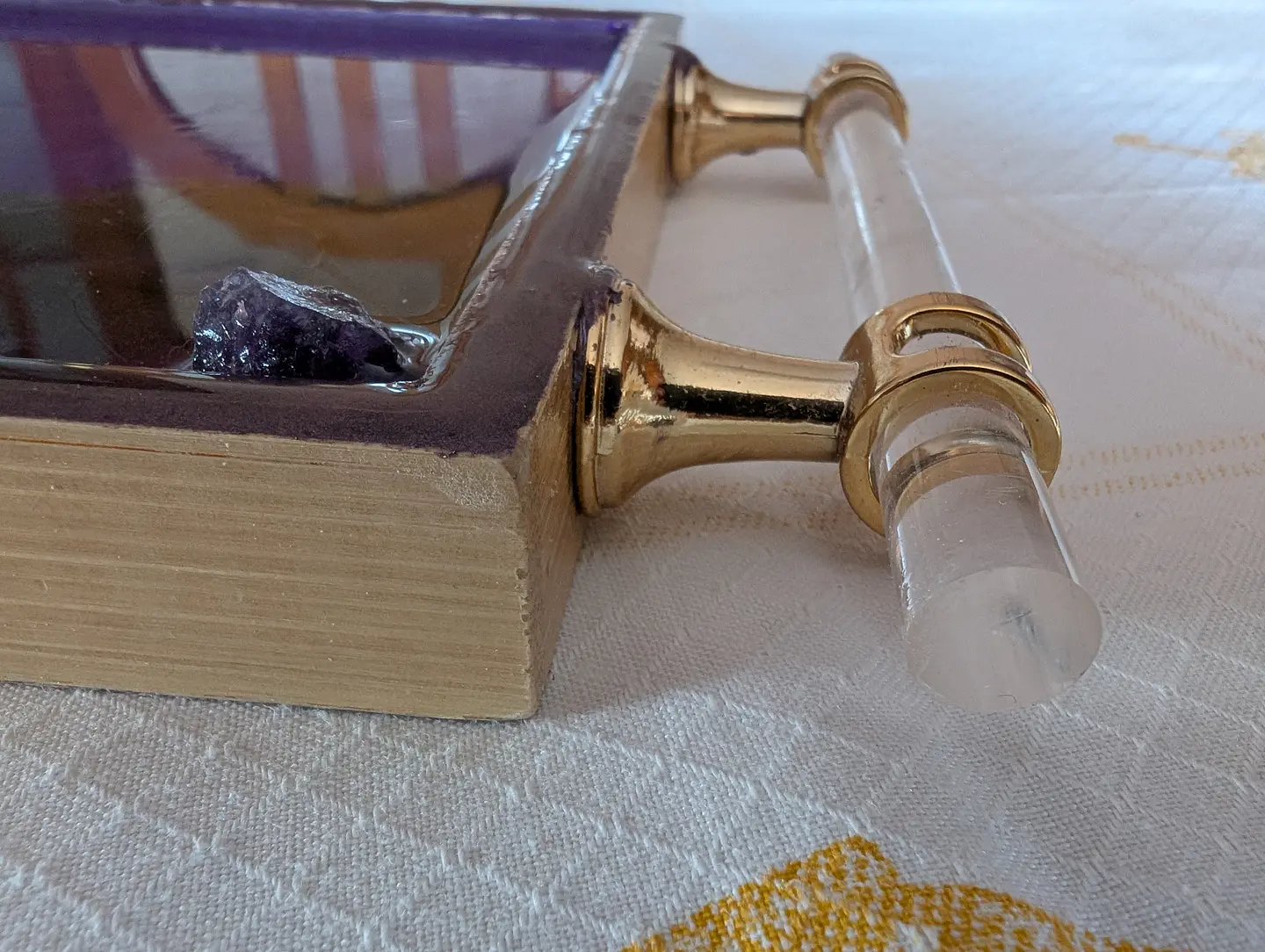 Tabuleiro Artesanal em Bambu com Resina Epóxi Roxa e Ametista Natural 3