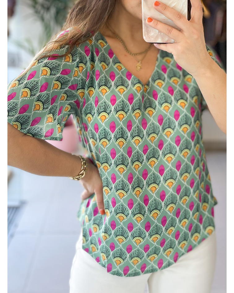 BLUSA ESTAMPADA FLUIDA 