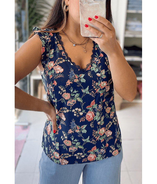 BLUSA FLORAL COM RENDINHA