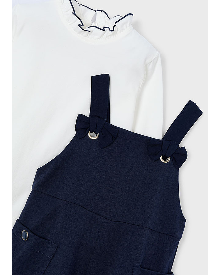 Conj. jardineira blusa cisne