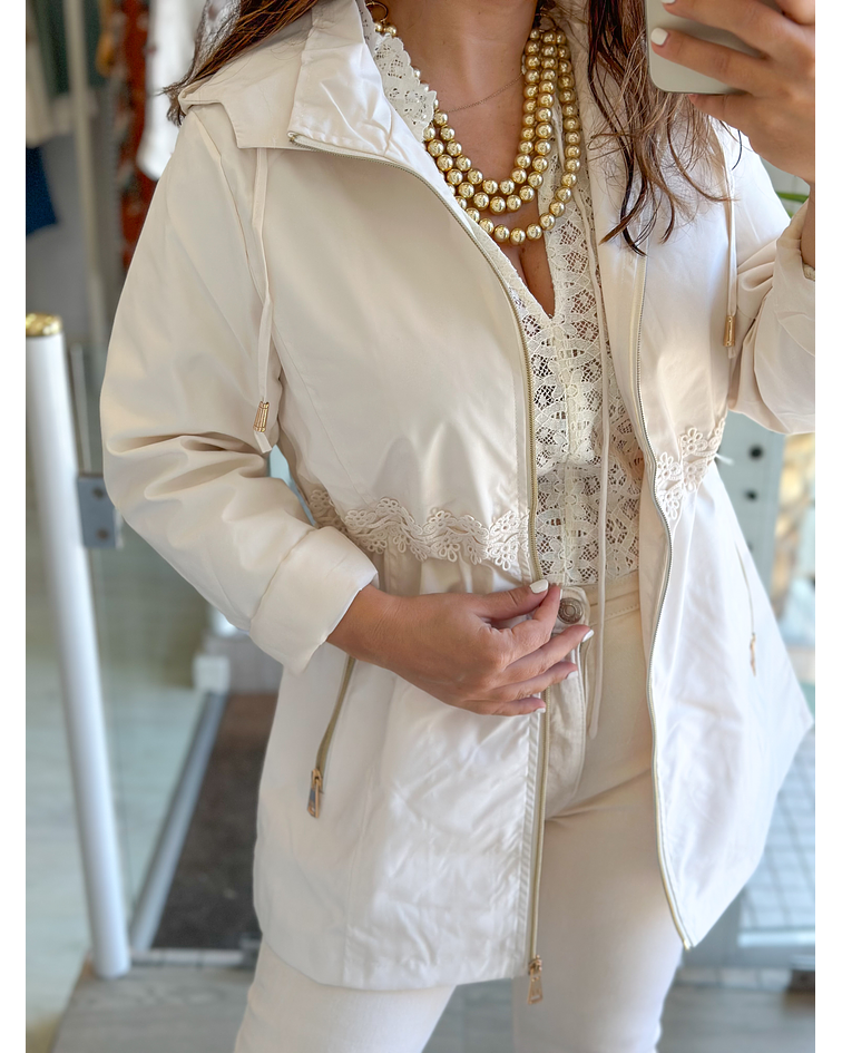 PARKA BEGE COM RENDA  