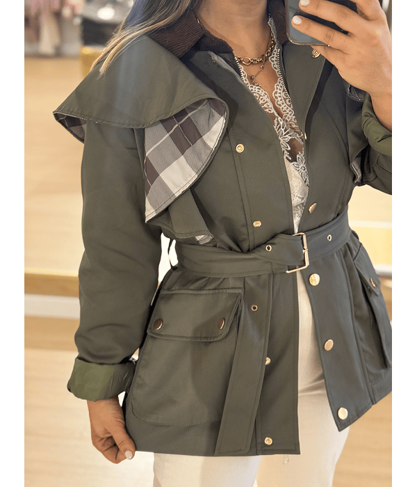 CASACO VERDE COM FOLHO