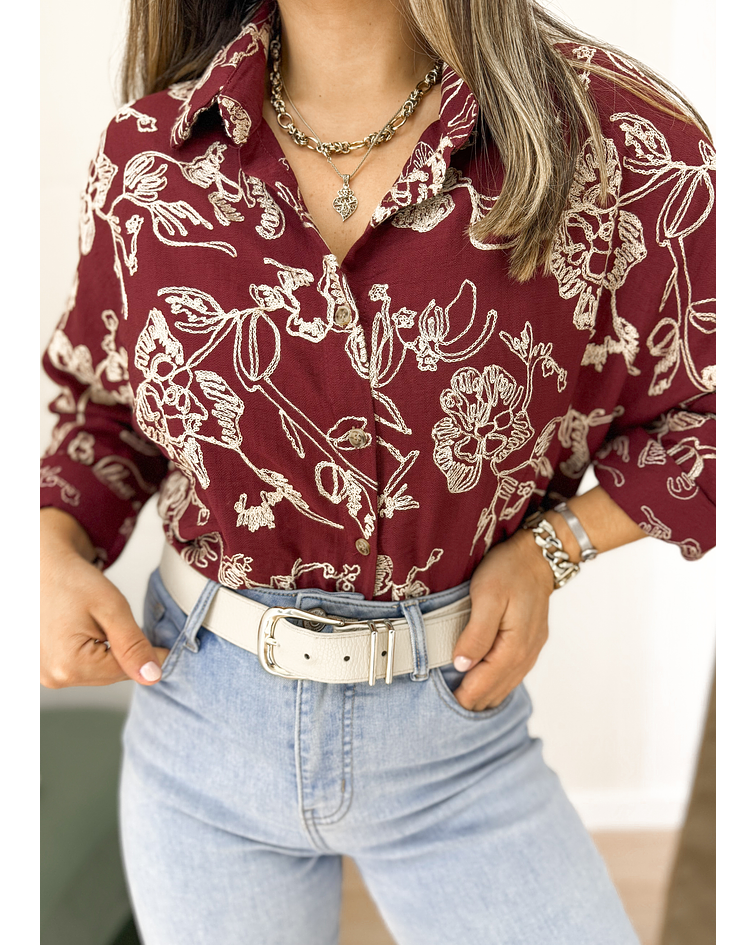 CAMISA BORDADA BORDÔ