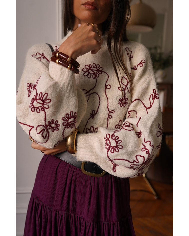 CAMISOLA MALHA COM BORDADO