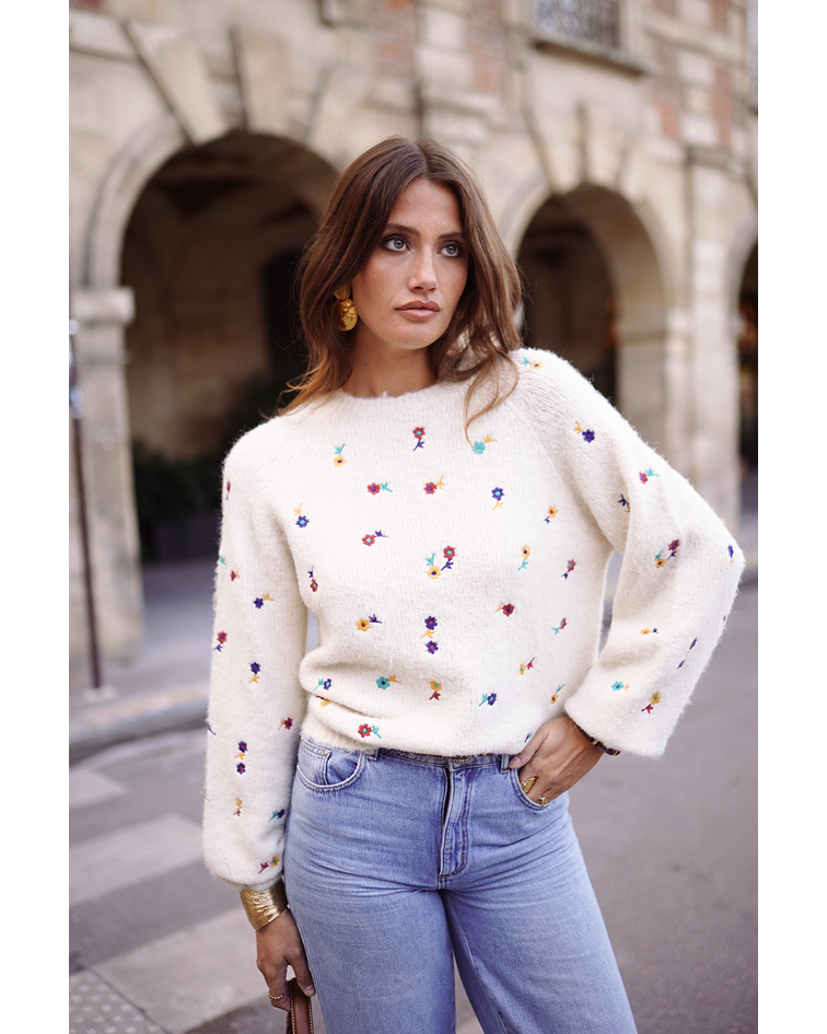 CAMISOLA MALHA COM BORDADOS