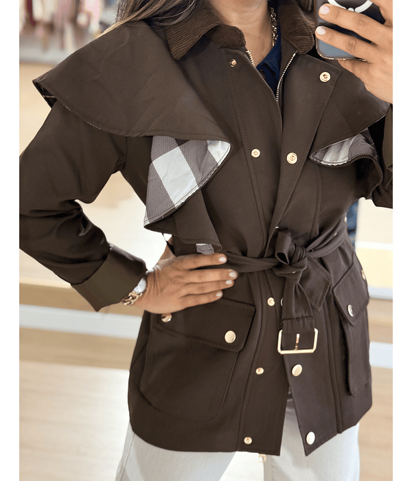 CASACO CASTANHO COM FOLHO 