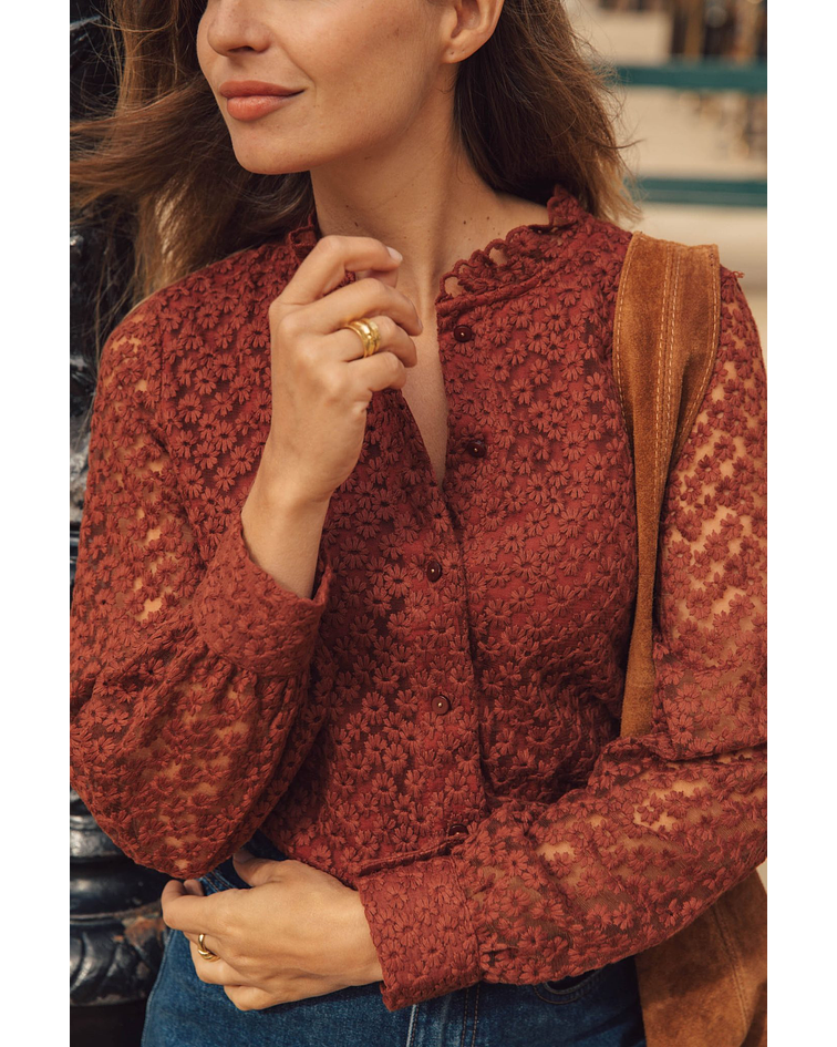 CAMISA RENDADA CASTANHA