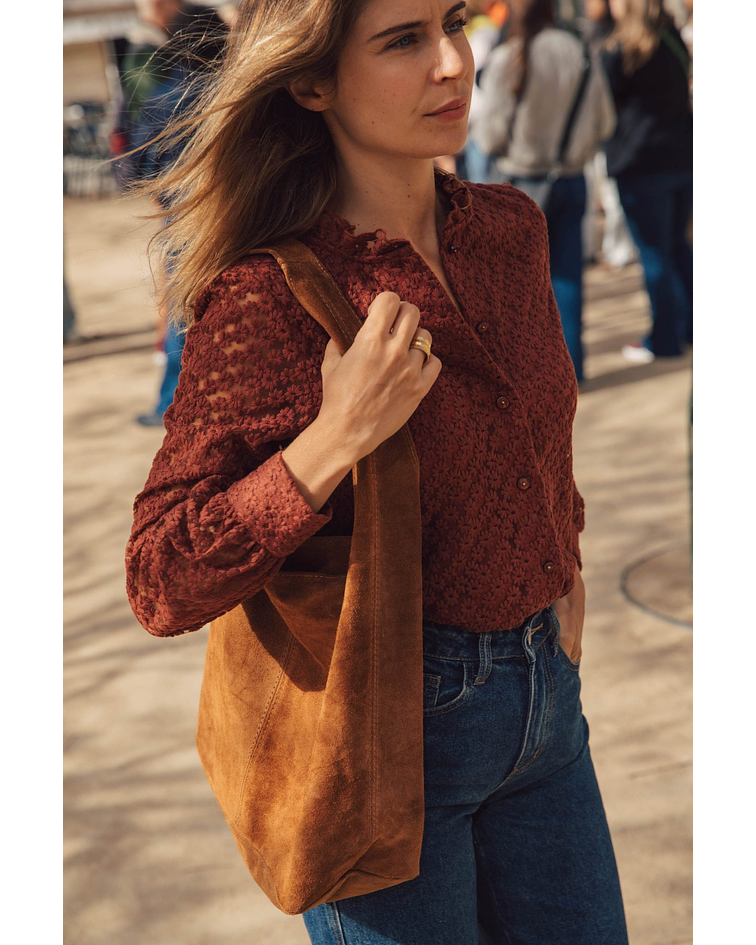 CAMISA RENDADA CASTANHA