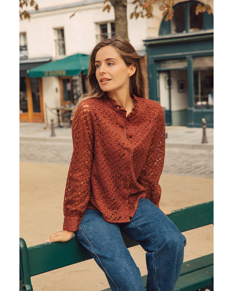 CAMISA RENDADA CASTANHA