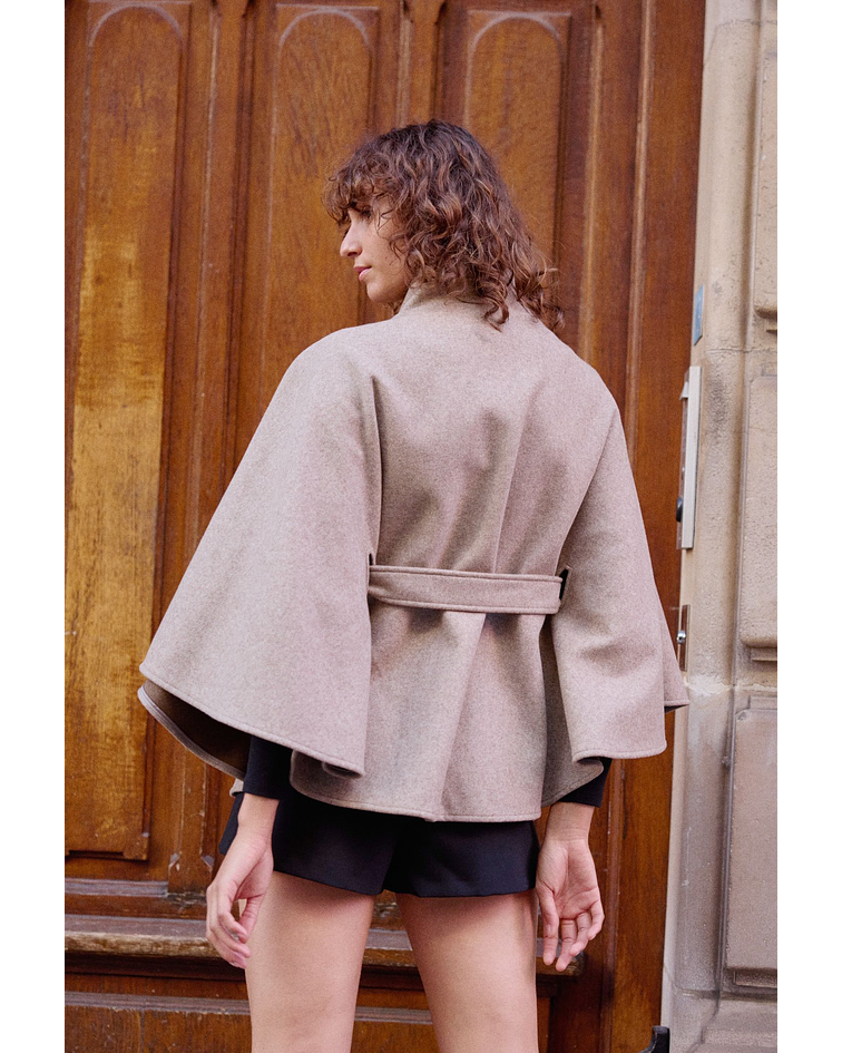 CAPA COM CINTO CAMEL