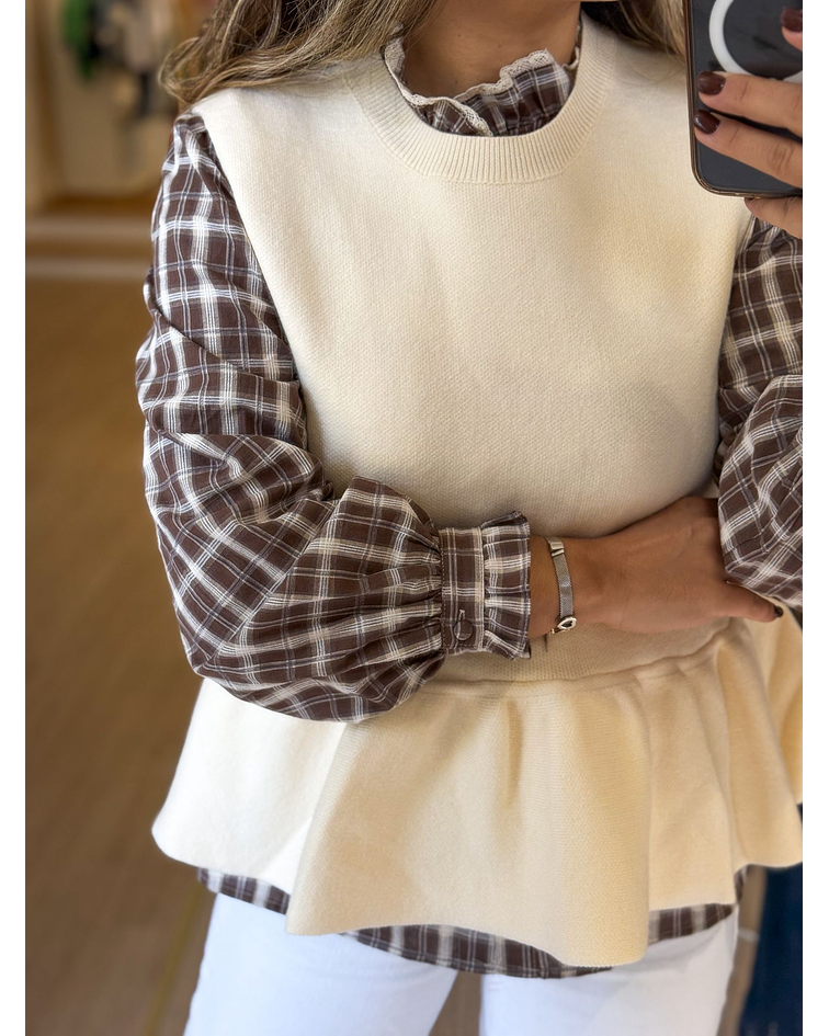 CAMISA QUADRADOS CASTANHA COM RENDINHA