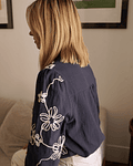 CAMISA AZUL BORDADA 