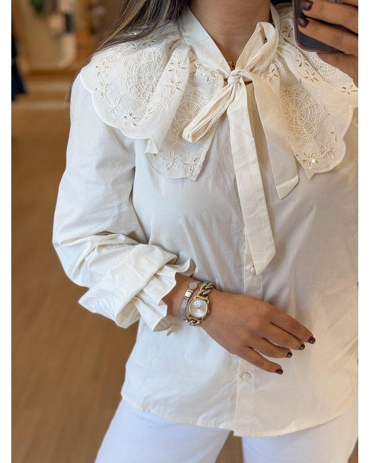 CAMISA FOLHO BORDADO