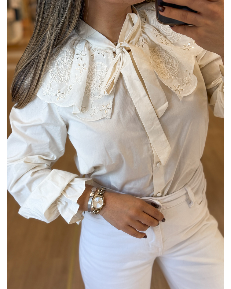 CAMISA FOLHO BORDADO