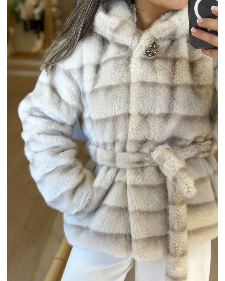 CASACÃO PELO COM CAPUZ