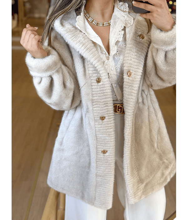 CASACÃO PELO  COMPRIDO COM CAPUZ 