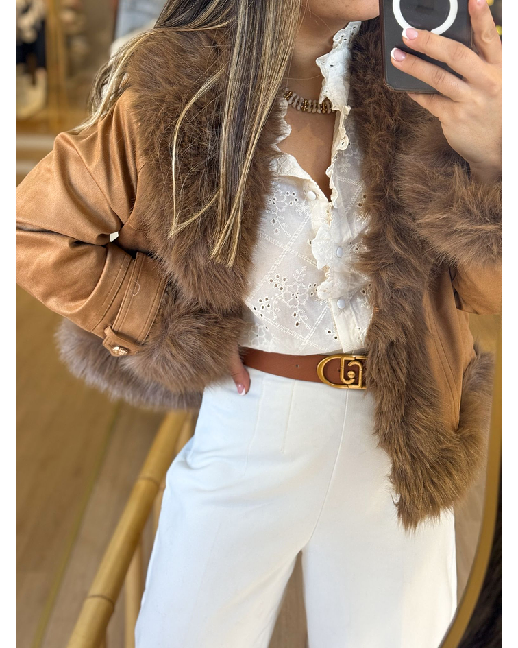 CASACO EFEITO CAMURÇA COM PELO