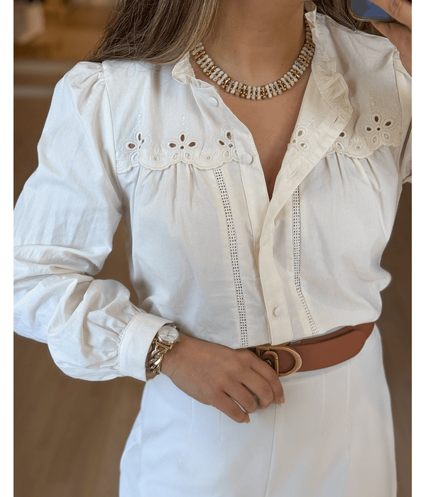 CAMISA BEGE PORMENORES