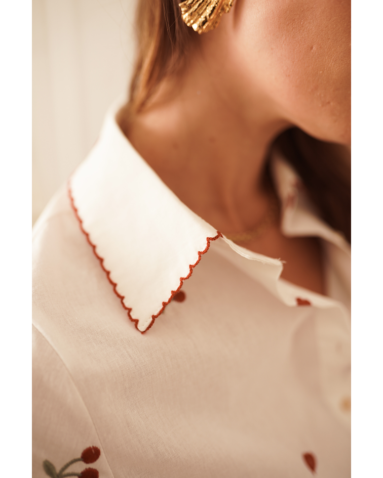 CAMISA BORDADA CEREJAS