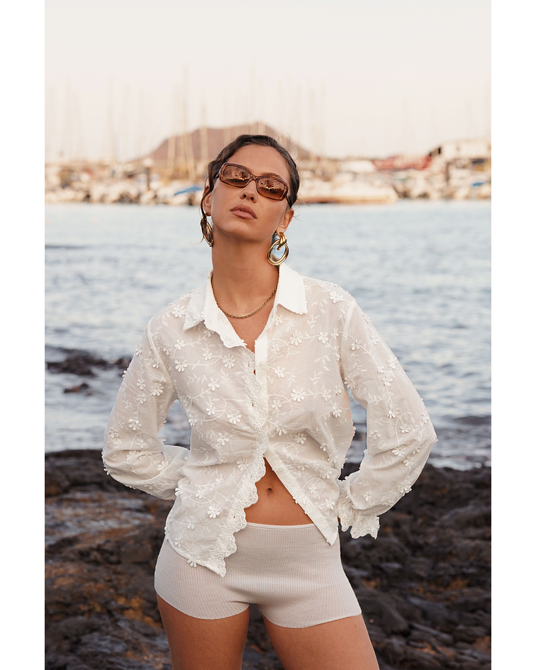 CAMISA BORDADA FLORES