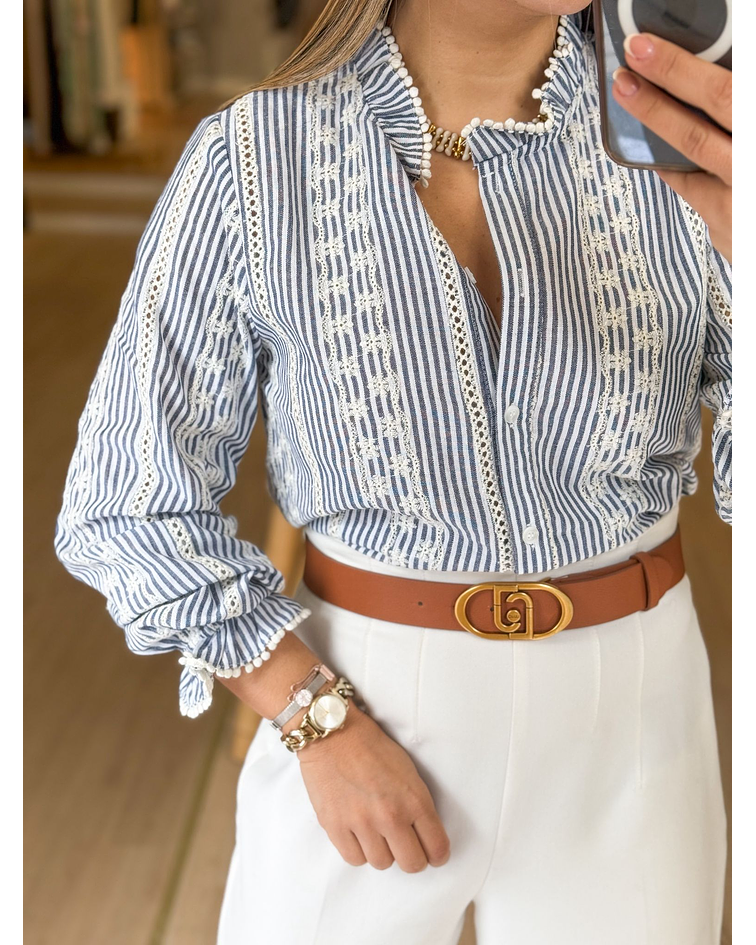 CAMISA BORDADA RISCAS