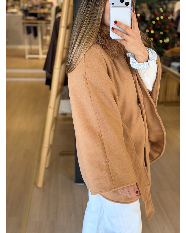 CASACO/CAPA COM PELO