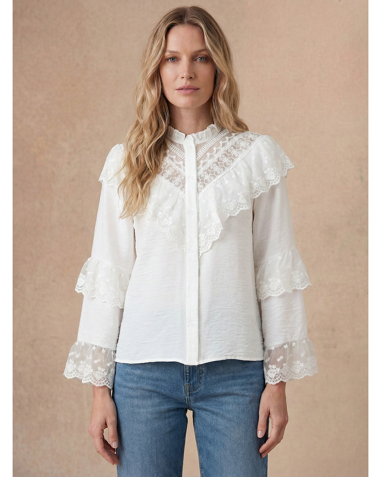 CAMISA COM PORMENORES RENDA