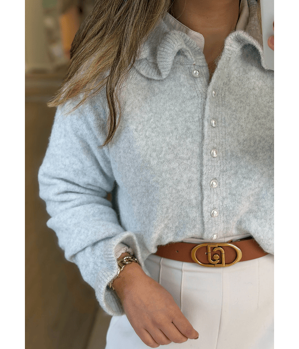 CARDIGÃ CINZA COM BOTÃO PÉROLA