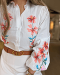 CAMISA BRANCA COM BORDADOS 