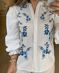 CAMISA BRANCA COM BORDADOS  