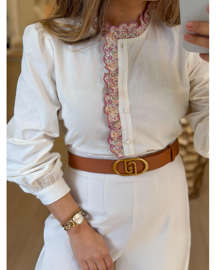 CAMISA COM FOLHO FLORAL