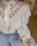 CAMISA COM PORMENORES RENDA