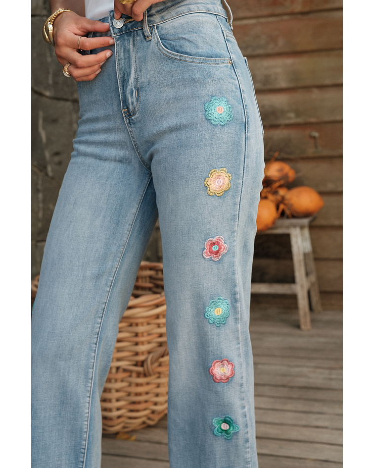 JEANS FLORES BORDADAS