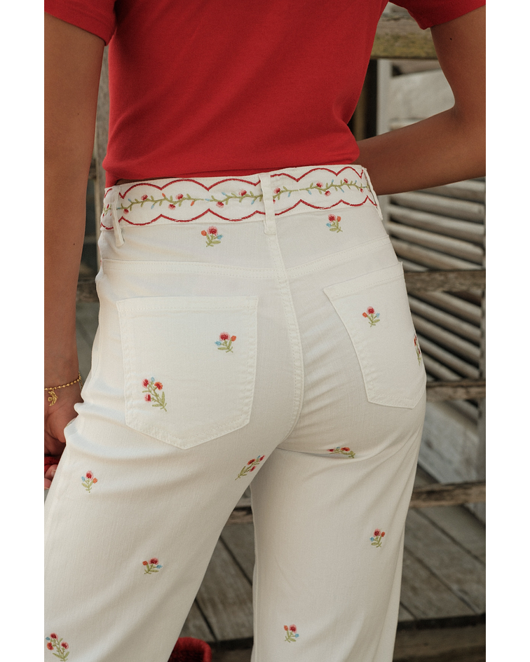 JEANS FLORES BORDADAS 
