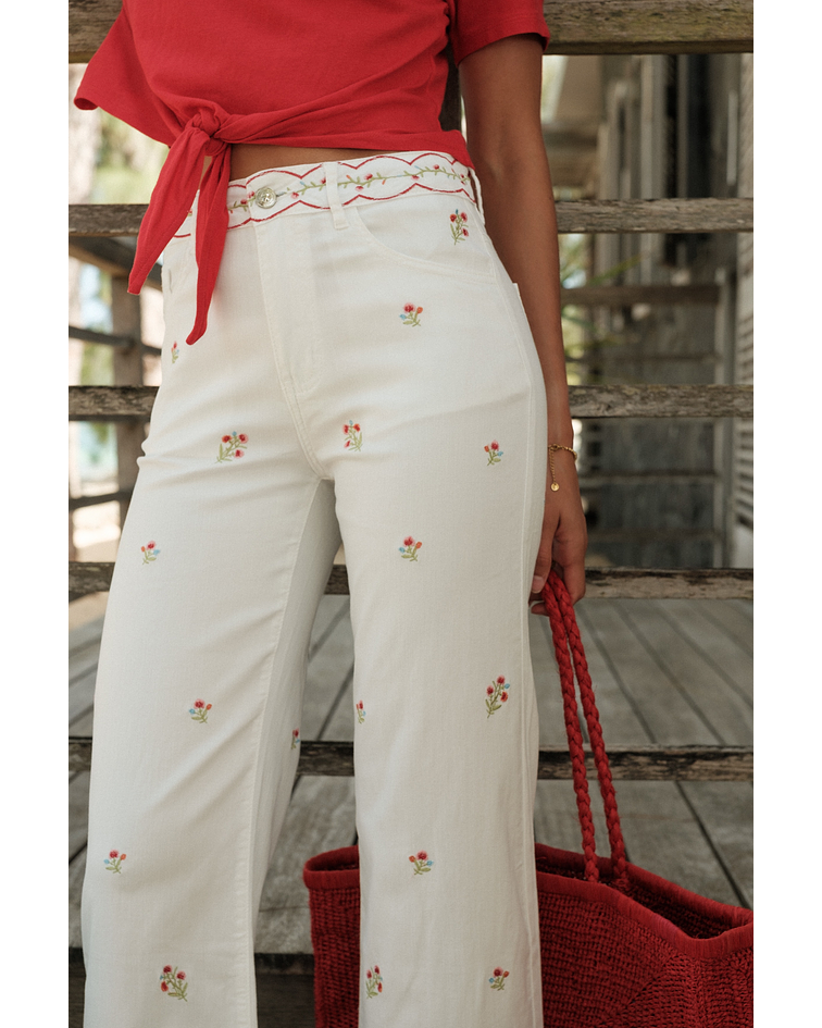 JEANS FLORES BORDADAS 