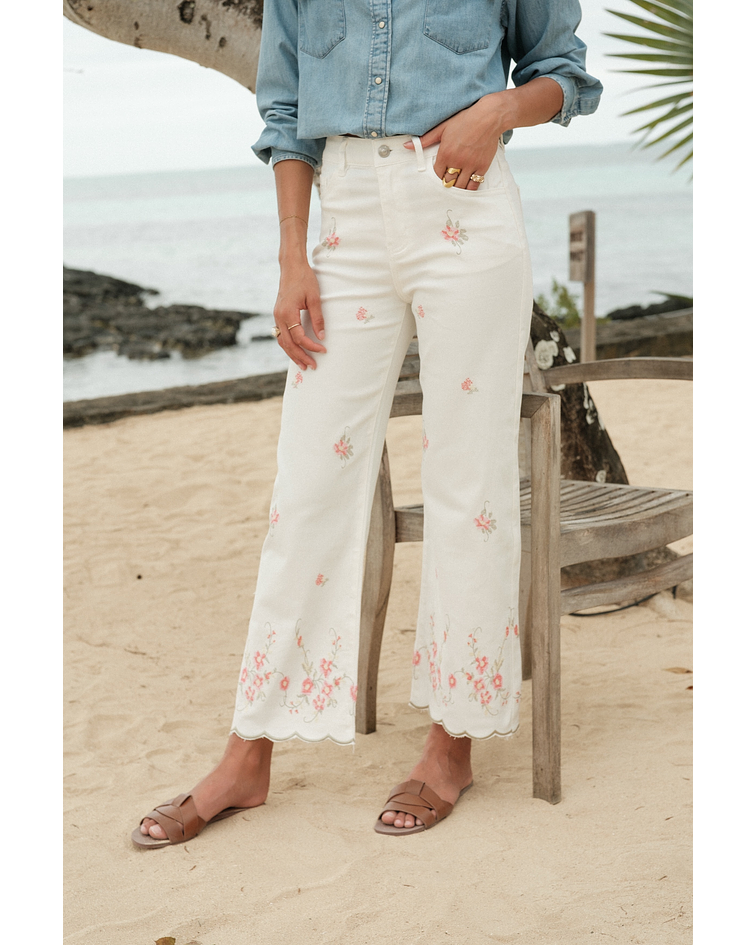 JEANS FLORES BORDADAS  