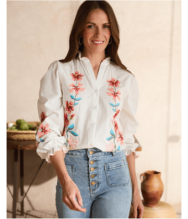 CAMISA BRANCA COM BORDADOS 