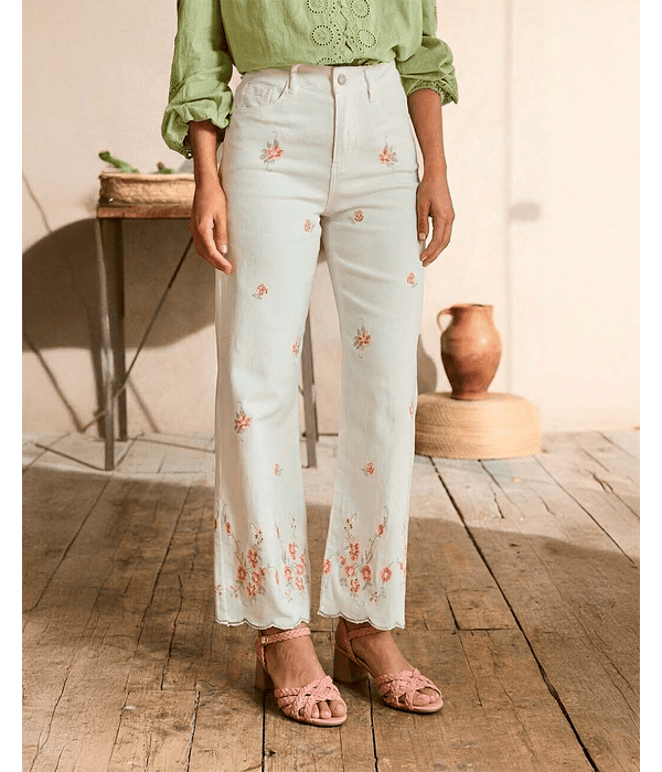 JEANS FLORES BORDADAS  