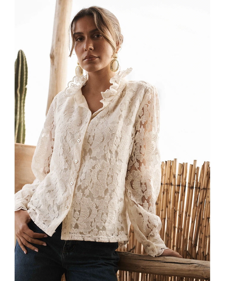 Camisa de encaje beige