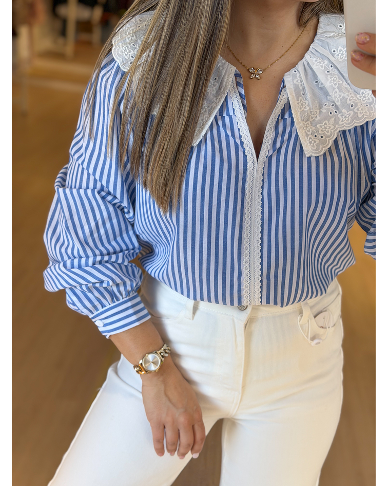 CAMISA RISCAS COM GOLA 