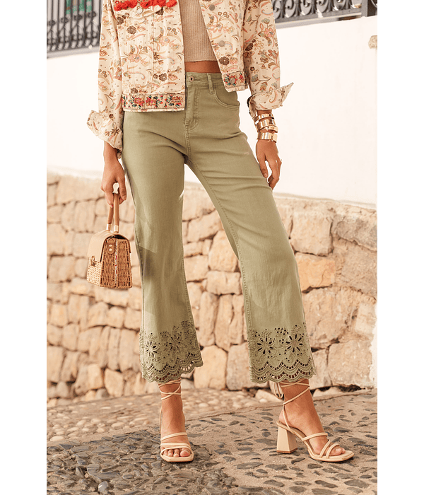 JEANS VERDE COM BORDADO