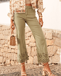 JEANS VERDE COM BORDADO