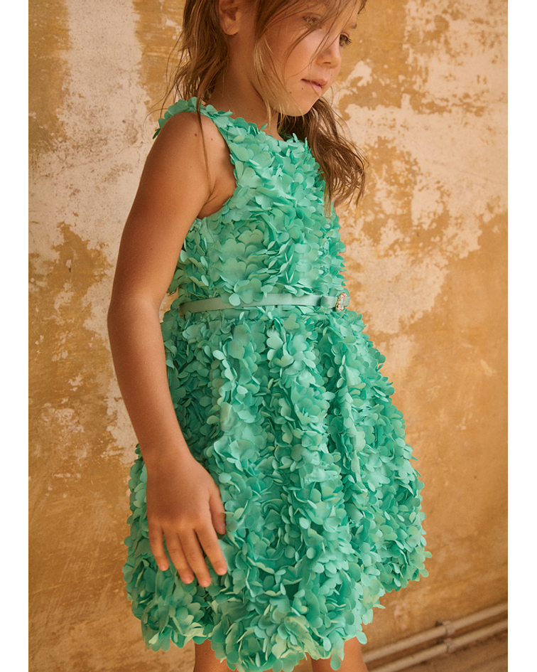 Vestido volumoso  flores 3d