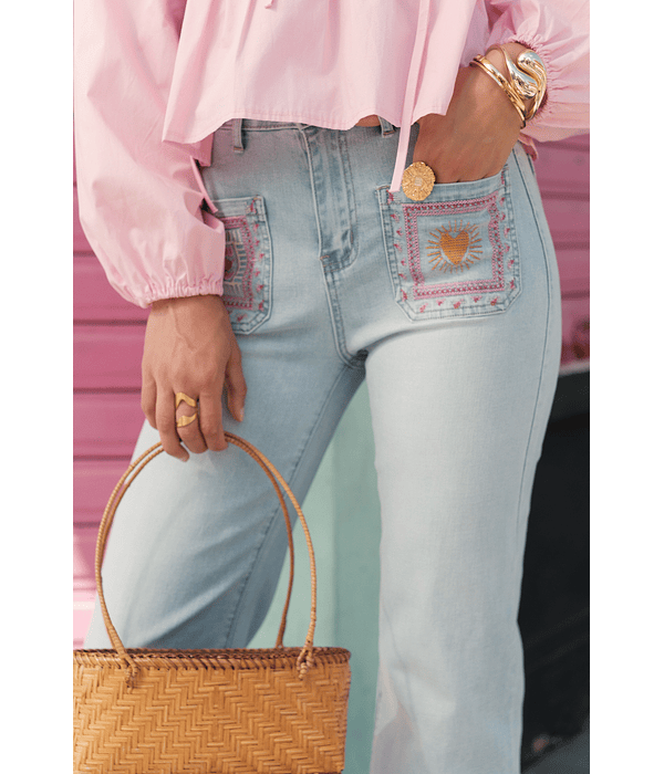 JEANS GANGA COM BORDADOS 