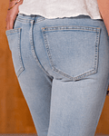 JEANS FLARE COM FRANJINHA 