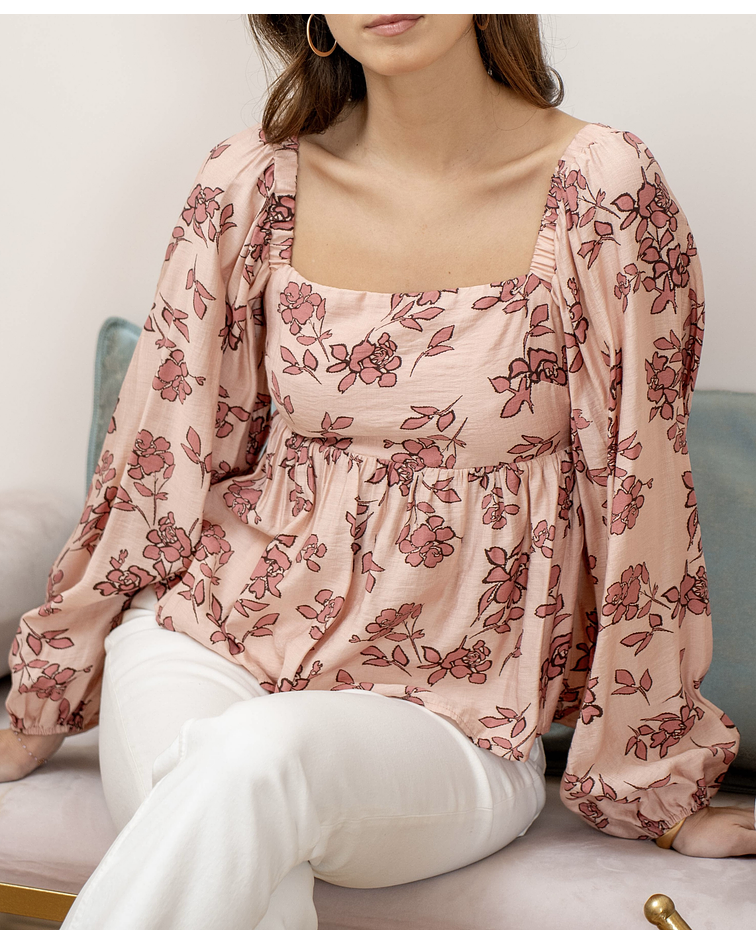 BLUSA COM LAÇO COSTAS